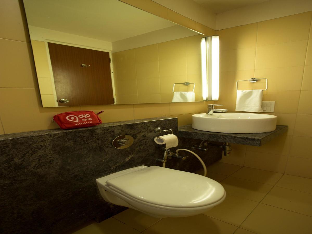 מלון פונה Oyo 13771 Executive Residency מראה חיצוני תמונה