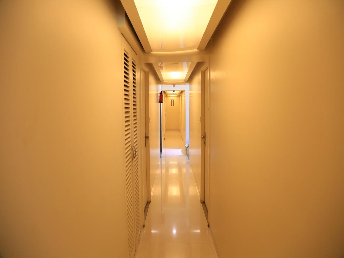 מלון פונה Oyo 13771 Executive Residency מראה חיצוני תמונה