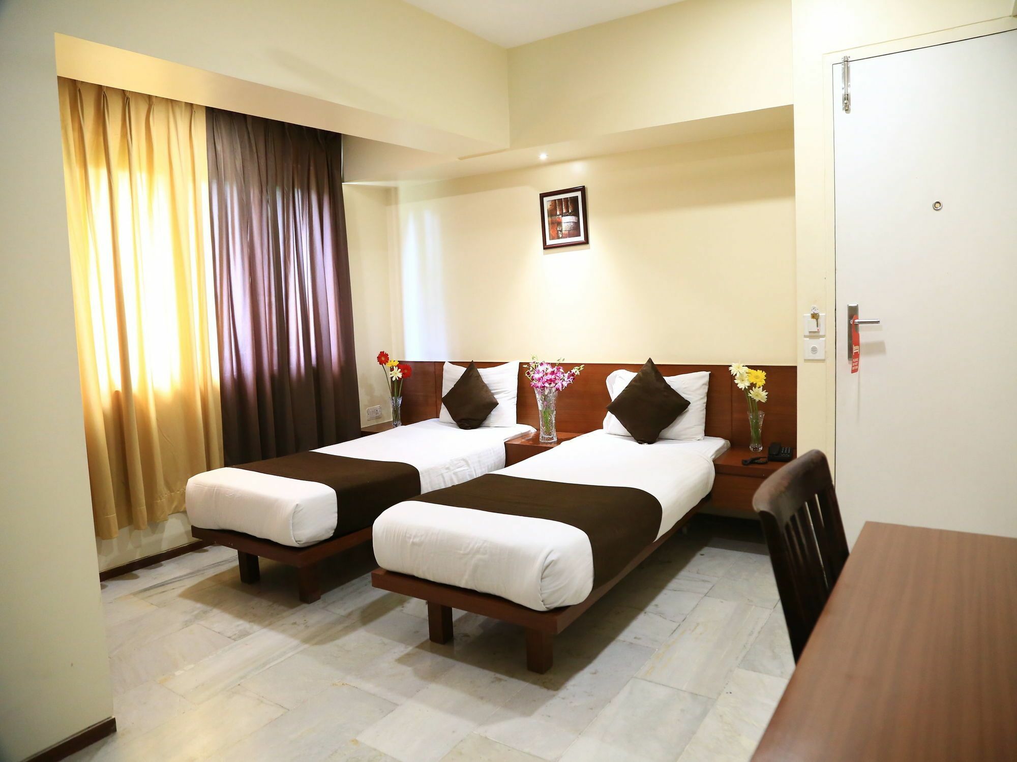 מלון פונה Oyo 13771 Executive Residency מראה חיצוני תמונה